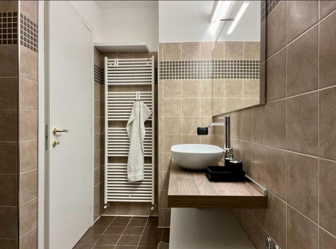 Suite Moroni Apartment ベルガモ エクステリア 写真